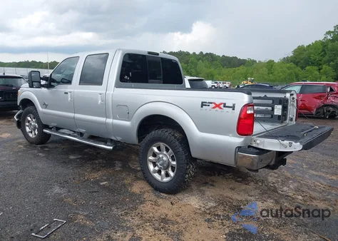 2011 Ford F-250 Lariat z USA, uszkodzony, nr VIN 1FT7W2BT4BEC18741